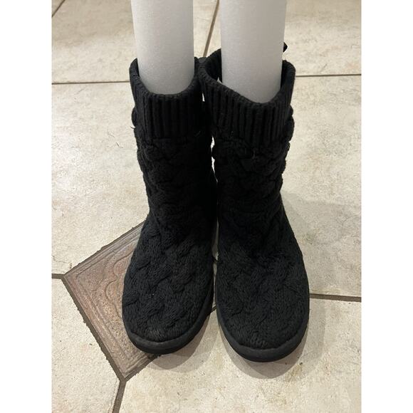 Ugg Black Isla Chunky Cable Knit Lace Up Boots Sz 8 - Picture 1 of 8